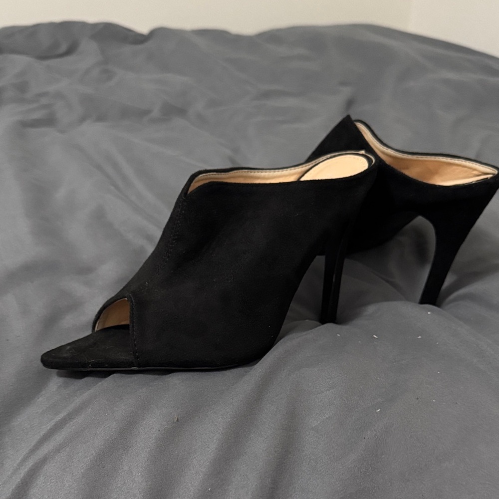 Fashion Nova Black Peep-Toe Mules